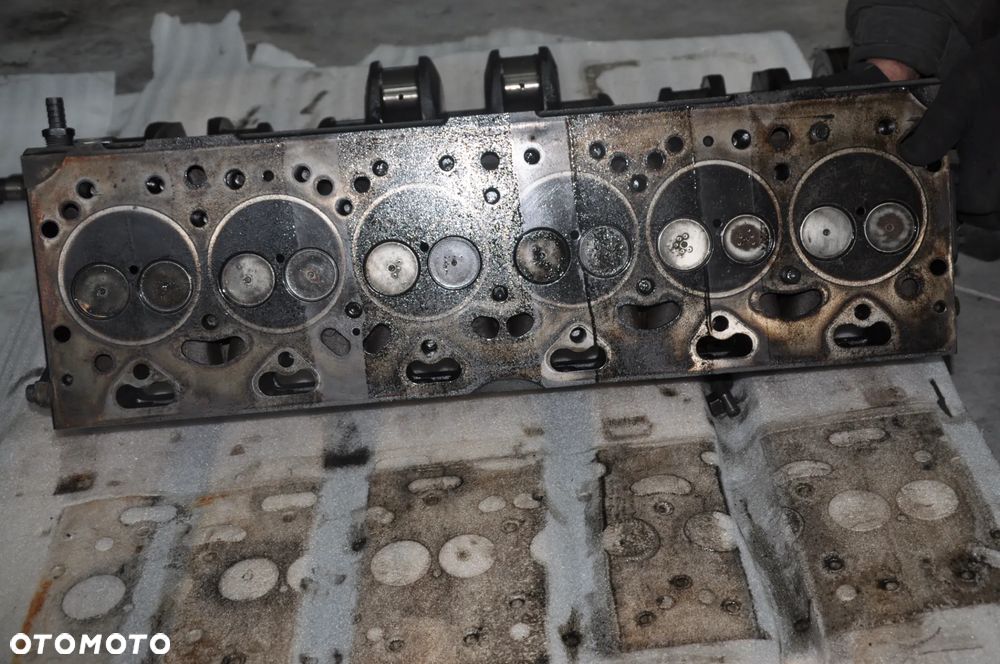 WAŁ GŁOWICA Tłok  SILNIK  PERKINS Y6 JCB FASTRACK - 7