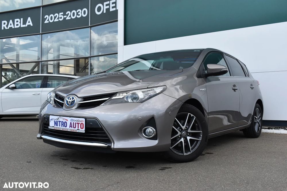 Toyota Auris 1.8 L VVT-i Luna - 3