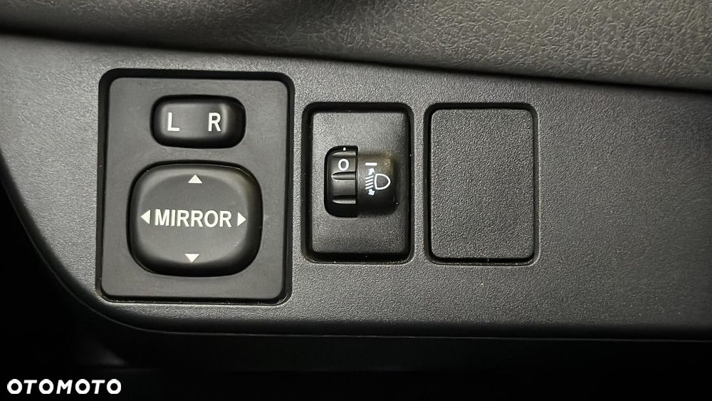 Toyota Yaris 1.5 Premium CVT - 29