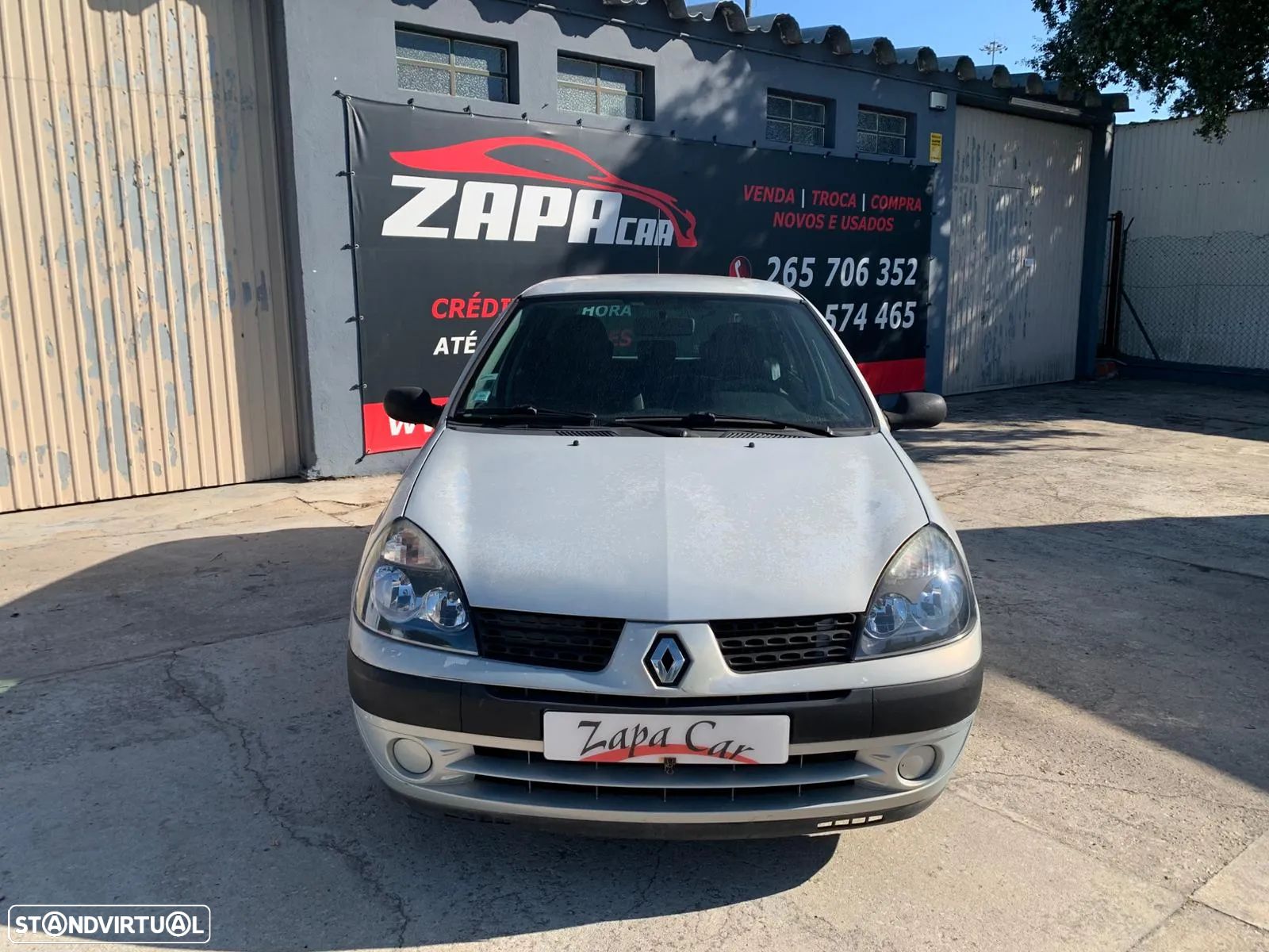 Renault Clio 1.2 16V Confort Dynamique - 1