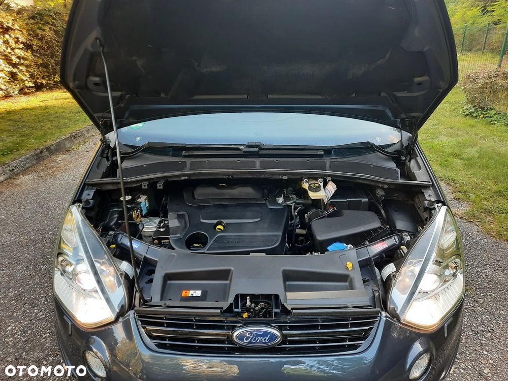 Ford S-Max 2.0 TDCi DPF Champions Edition - 32