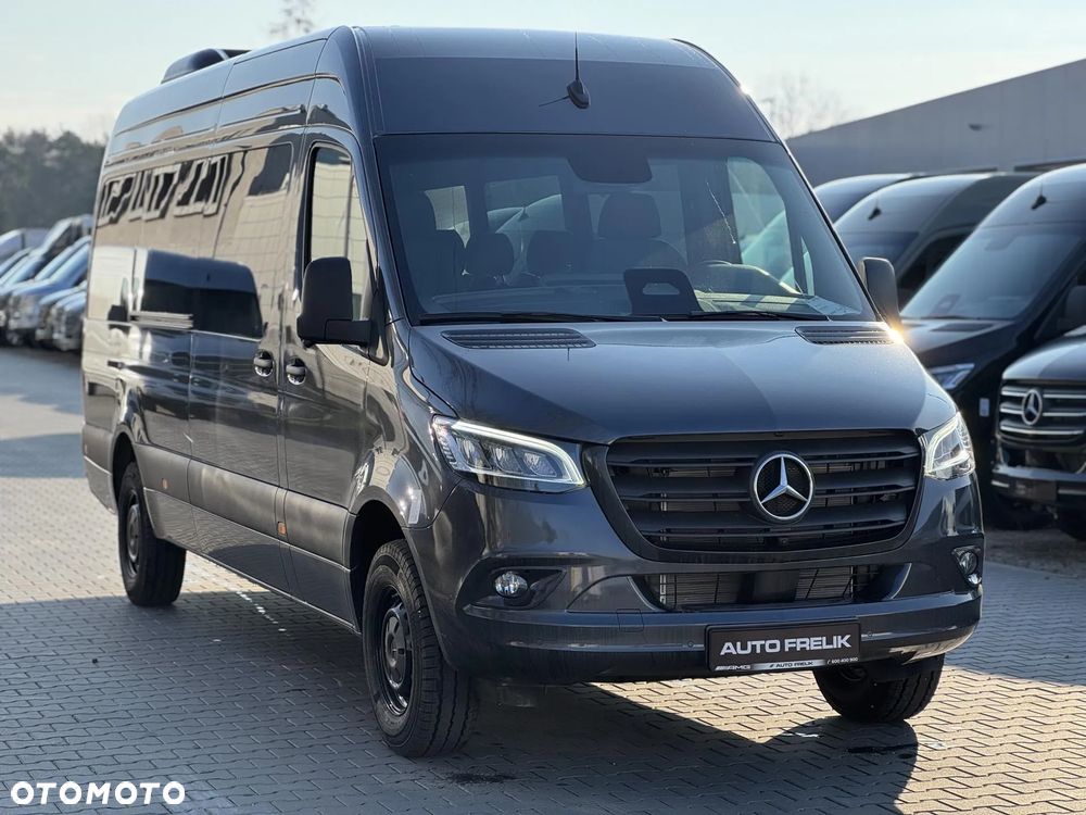 Mercedes-Benz Sprinter - 2