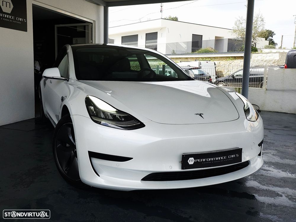 Tesla Model 3 Standard Range Plus RWD - 3