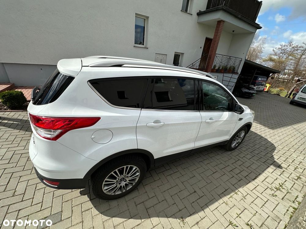Ford Kuga 2.0 TDCi 4WD Titanium - 4
