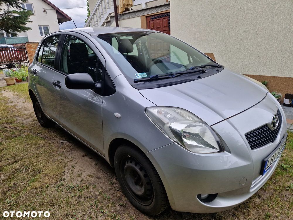 Toyota Yaris 1.3 Sol - 2