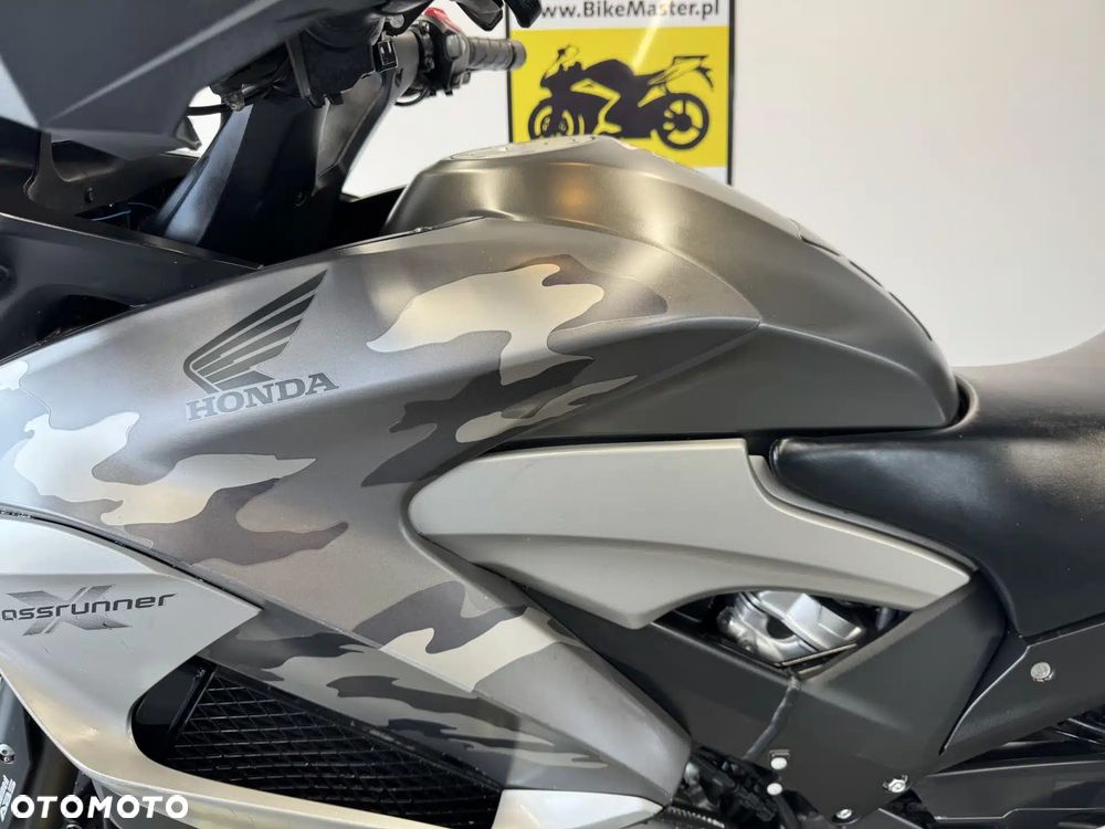 Honda VFR - 21