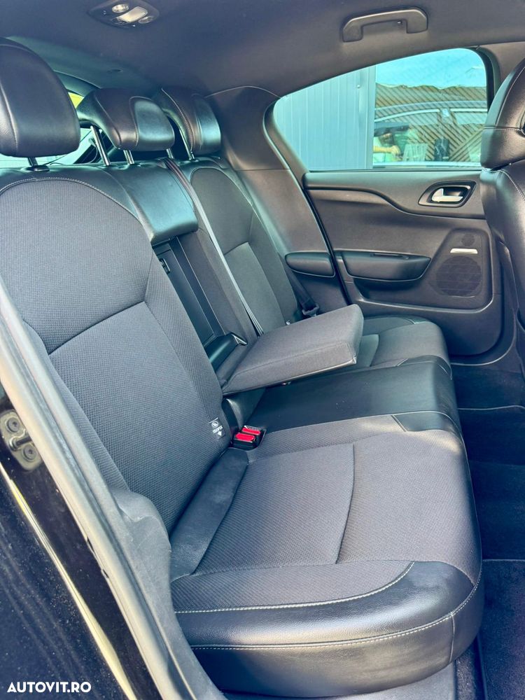 Citroën DS4 PureTech 130 Stop&Start Urban Show - 25