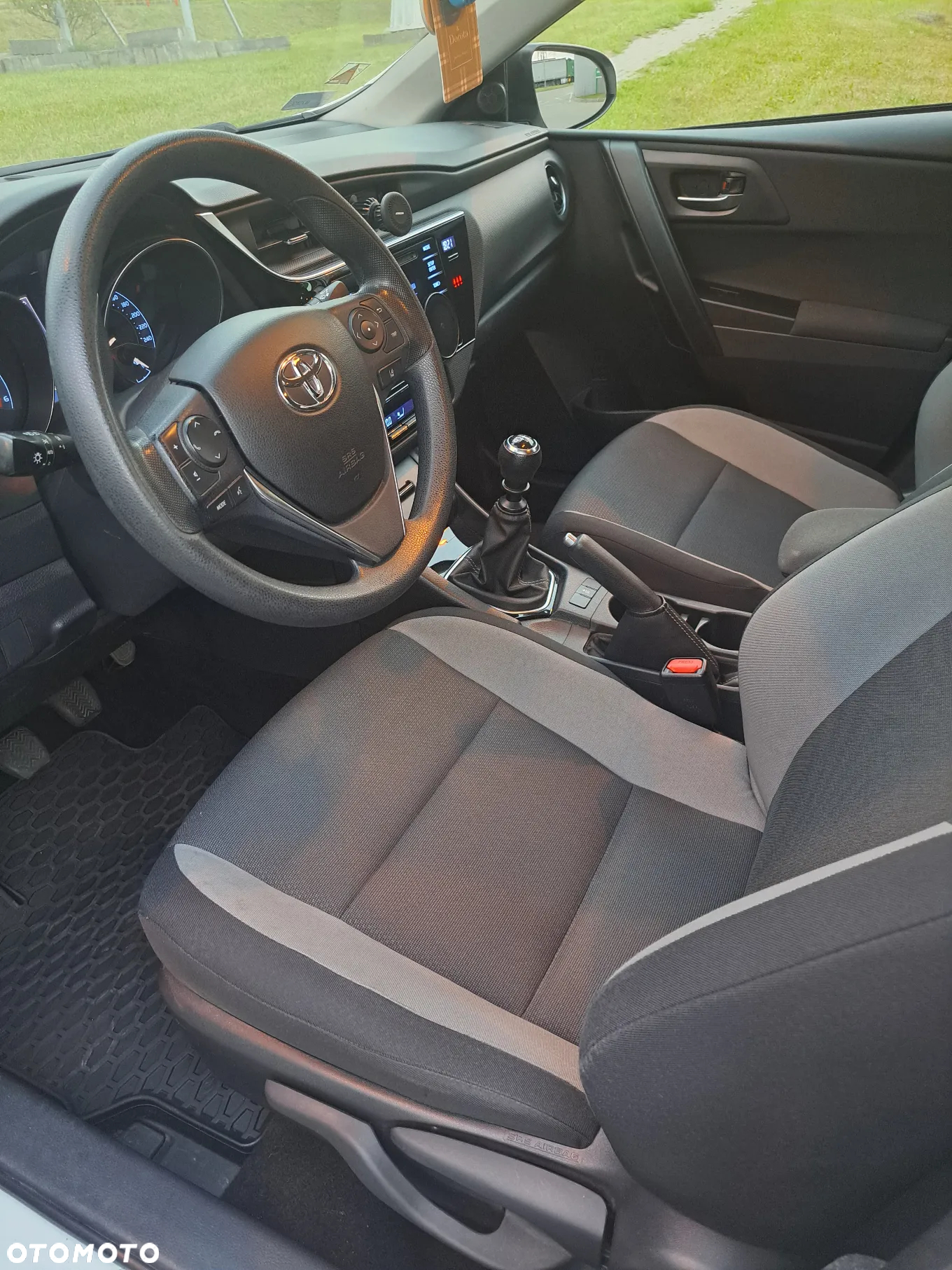 Toyota Auris - 10