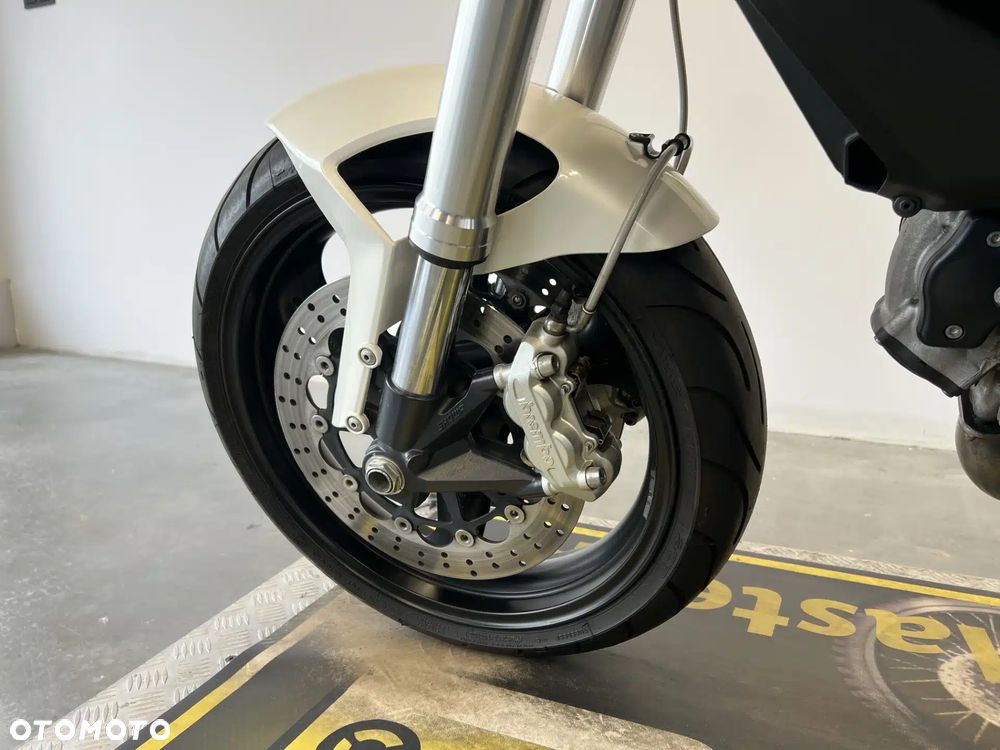 Ducati Monster - 12