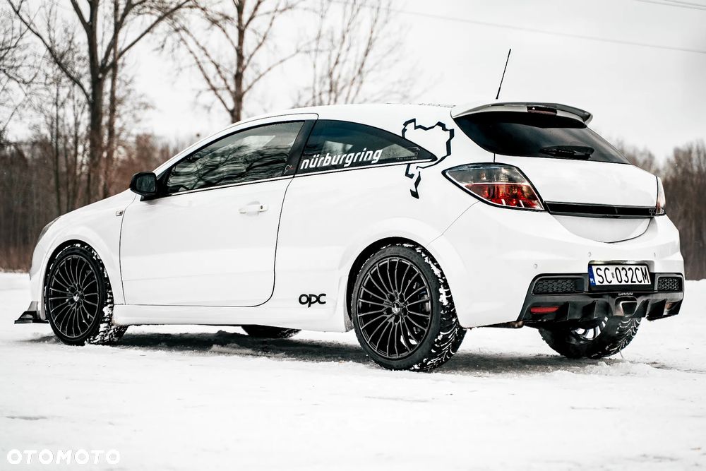 Opel Astra 2.0 T OPC - 1