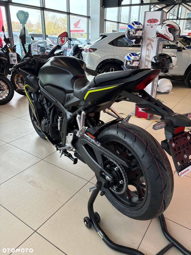 Honda CBR - 7