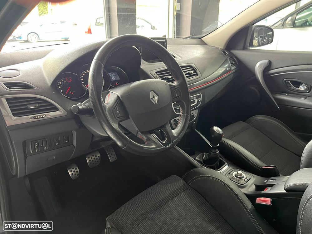 Renault Mégane Sport Tourer 1.5 dCi GT Line SS - 27