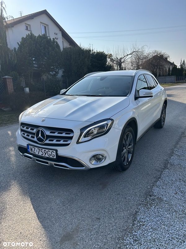 Mercedes-Benz GLA 250 7G-DCT UrbanStyle Edition - 3