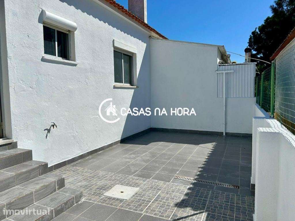 Moradia em banda, recuperada, para arrendamento, Almada - Charneca ... - Grande imagem: 5/17