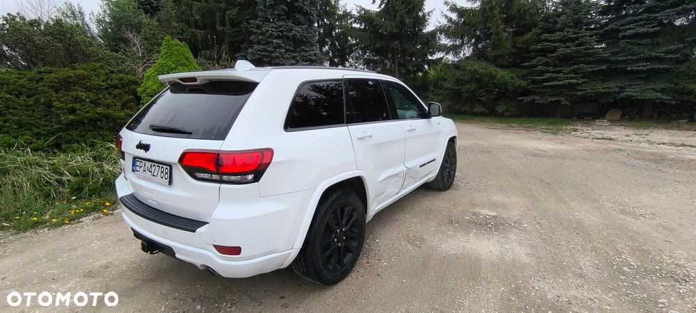 Jeep Grand Cherokee - 20