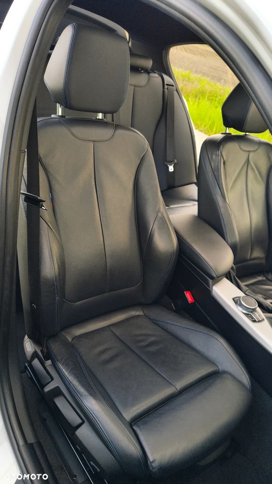 BMW Seria 1 120d Edition M Sport Shadow - 19