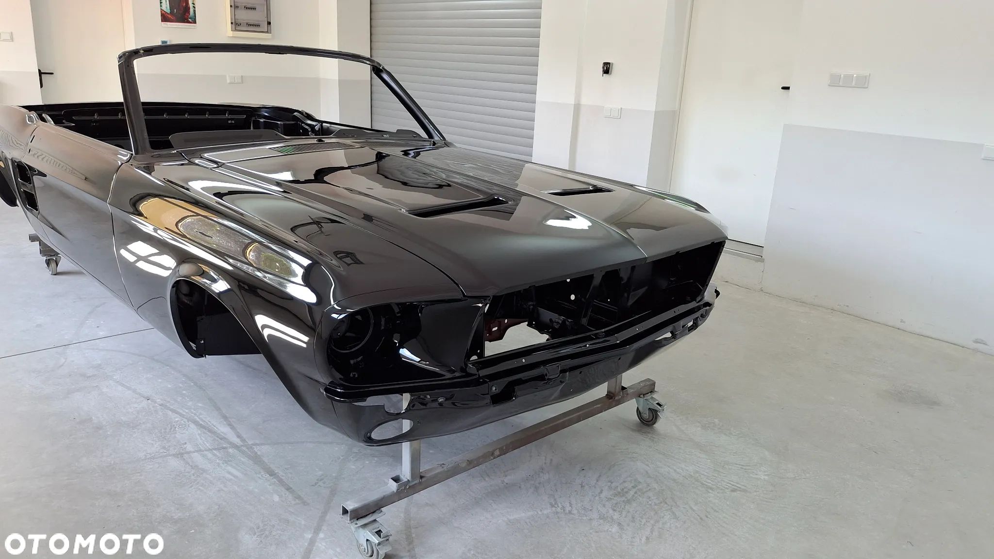 Ford Mustang - 1