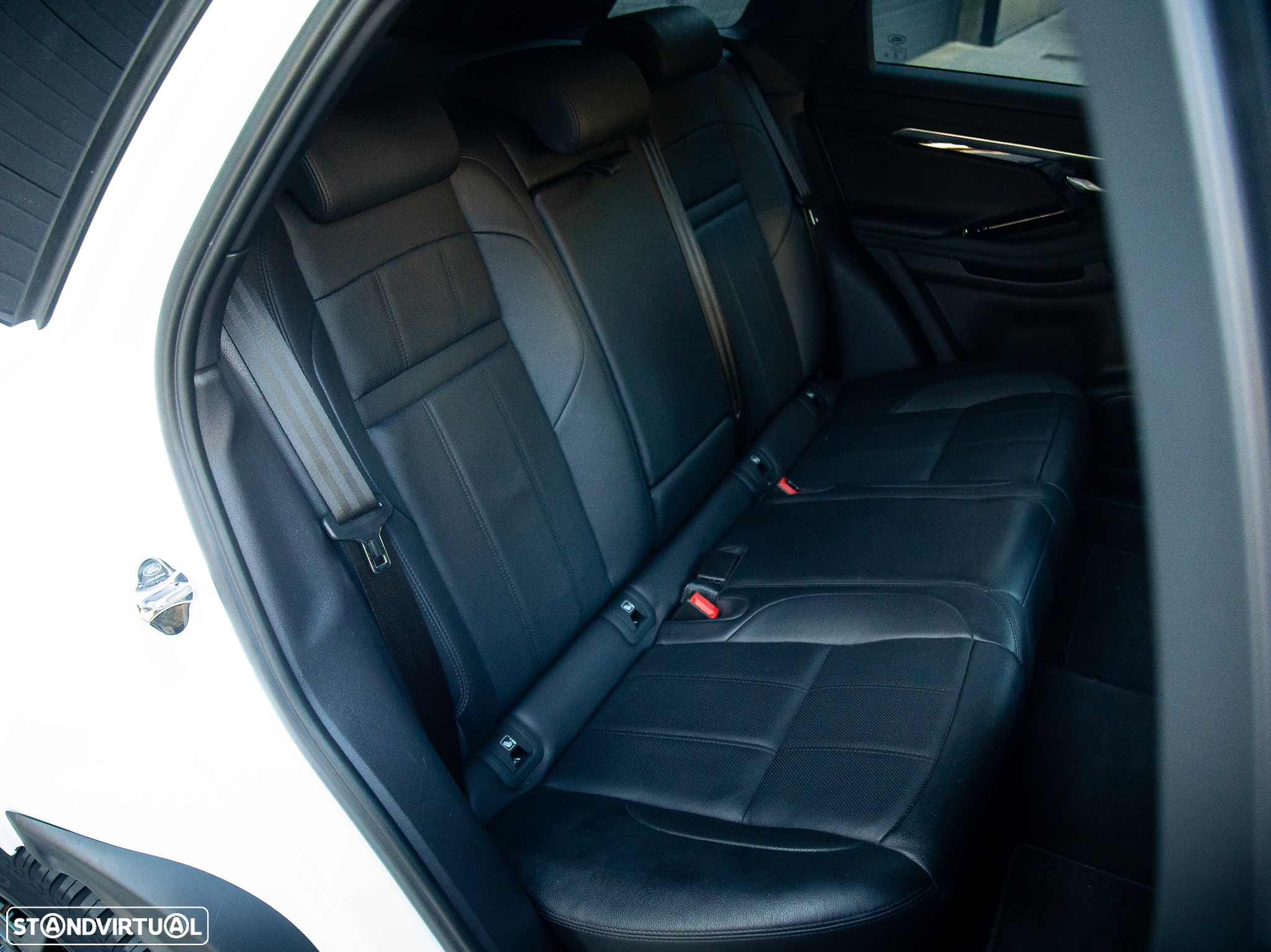 Land Rover Range Rover Evoque 1.5 P300e AWD R-Dynamic Auto - 25