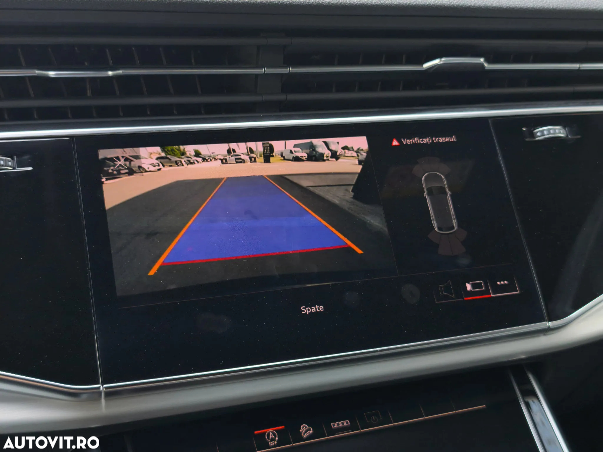 Audi Q8 55 TFSI quattro Tiptronic MHEV - 17