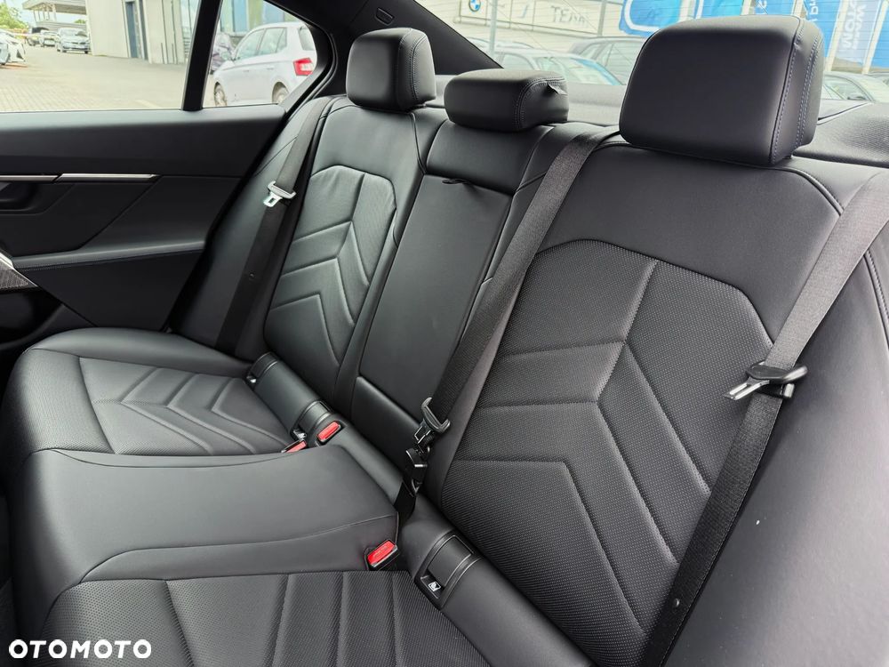 BMW Seria 5 - 29