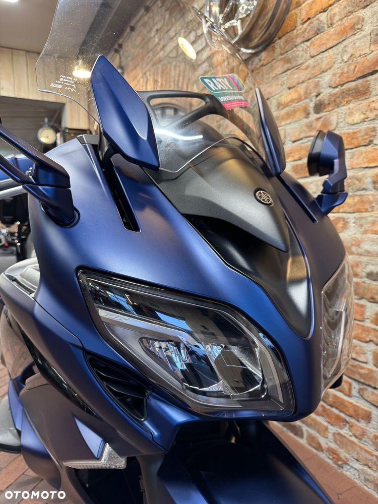 Yamaha FJR - 28