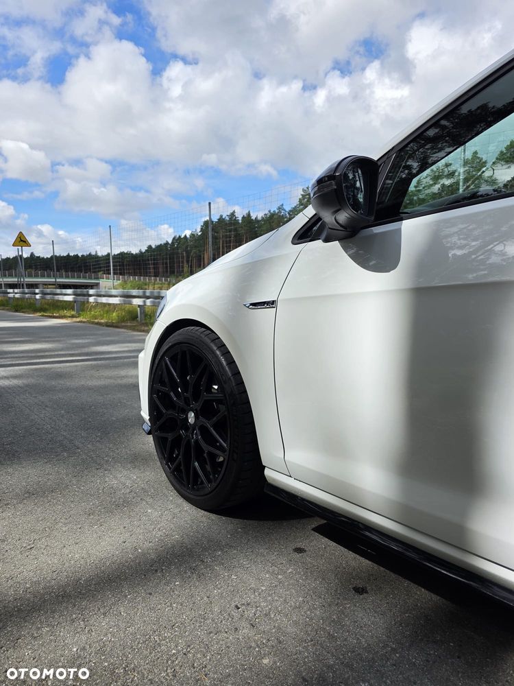 Volkswagen Golf - 9