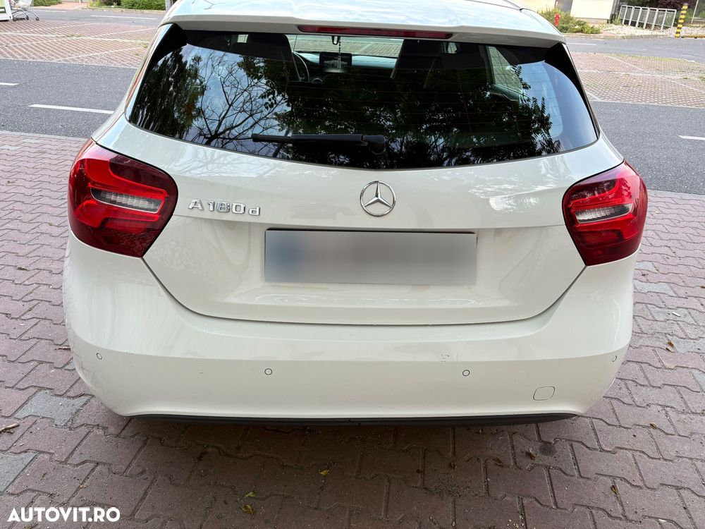 Mercedes-Benz A 180 - 6