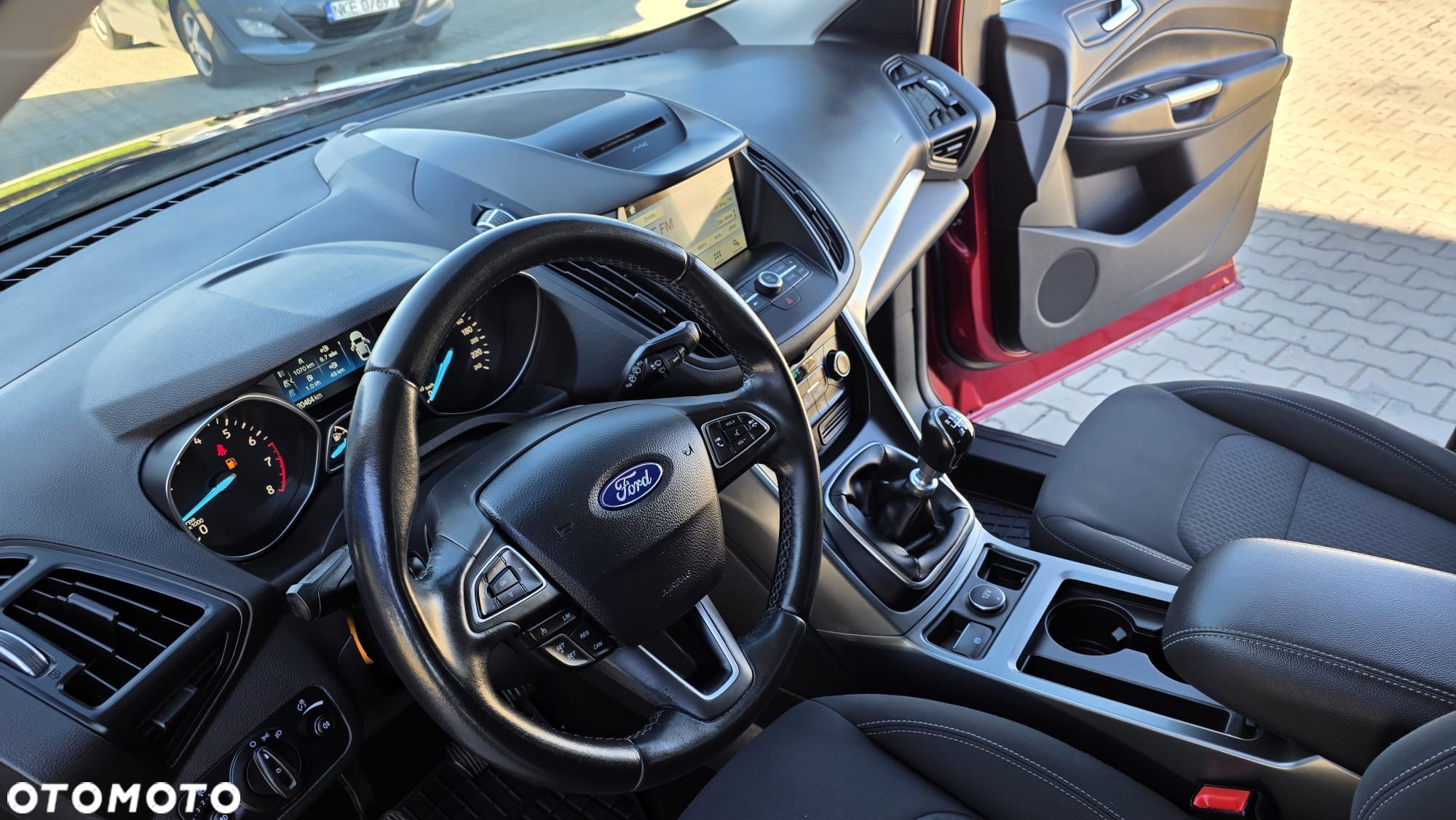 Ford Kuga 1.5 EcoBoost 2x4 Cool & Connect - 23