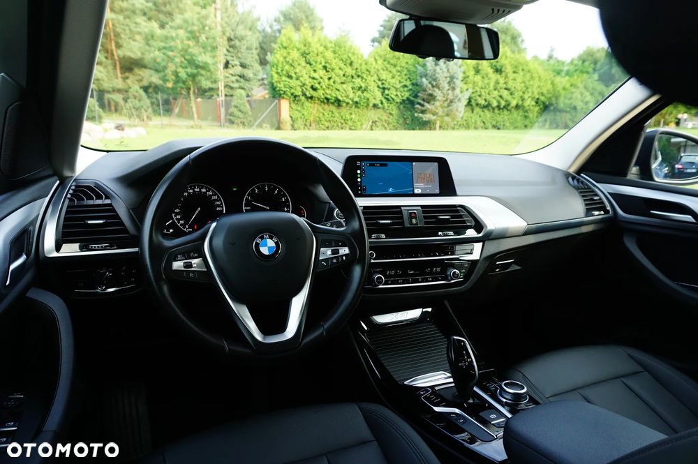 BMW X3 xDrive20i Advantage - 37