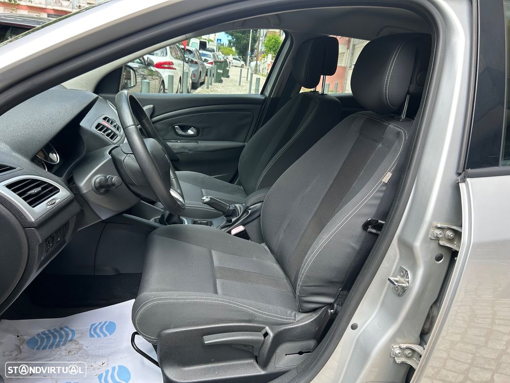 Renault Mégane 1.5 dCi Dynamique - 10