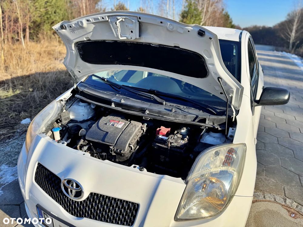 Toyota Yaris 1.0 Terra - 17