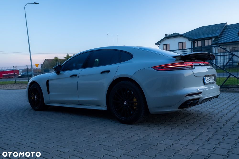 Porsche Panamera Turbo - 5