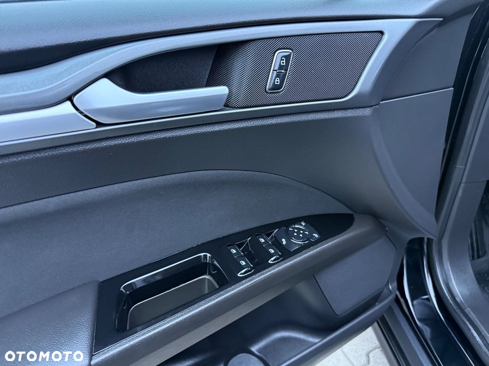 Ford Mondeo - 22