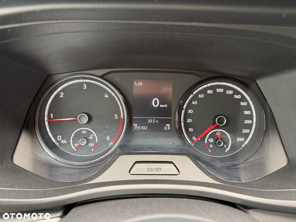 Volkswagen Transporter - 11