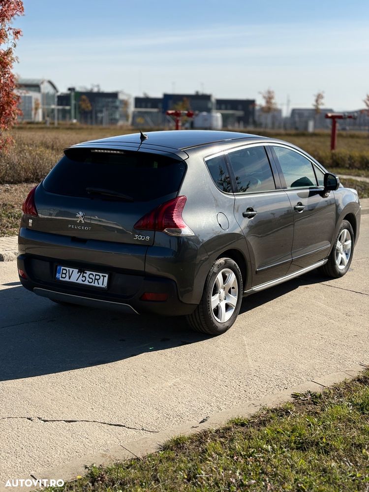 Peugeot 3008 HYbrid4 - 3
