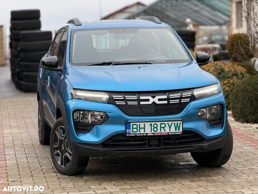 Dacia Spring Essential - 2