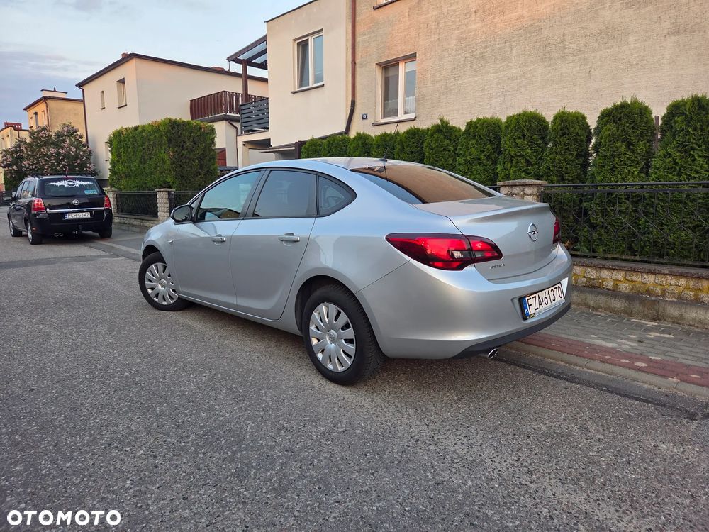 Opel Astra - 5