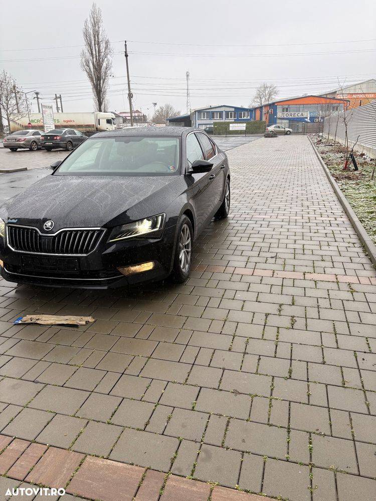 Skoda Superb 2.0 TDI DSG Style - 31