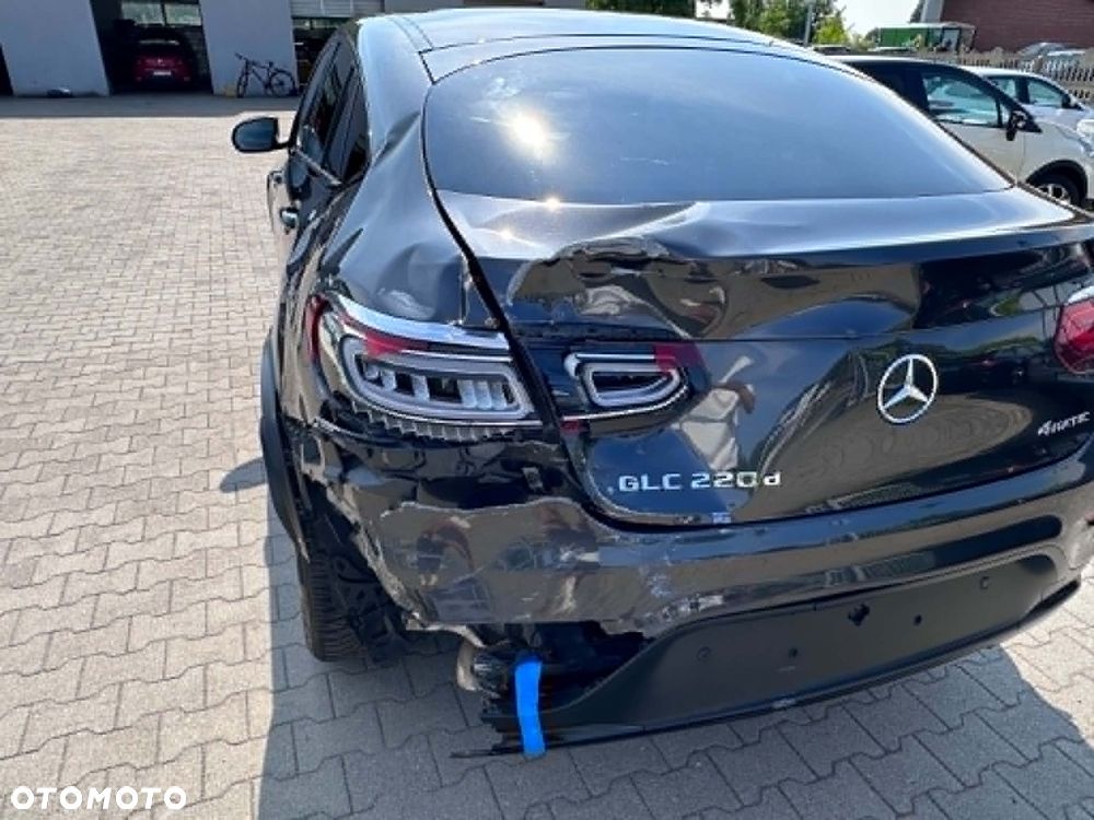 Mercedes-Benz GLC 220 d 4Matic 9G-TRONIC AMG Line - 21