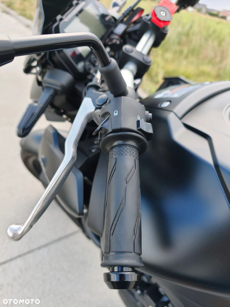 Yamaha MT - 33