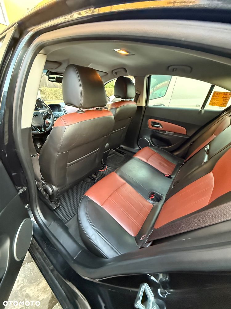 Chevrolet Cruze 1.8 LTZ - 31