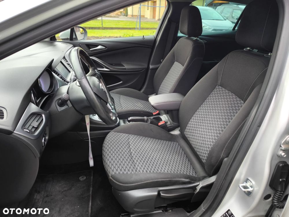 Opel Astra 1.4 Turbo Dynamic - 10