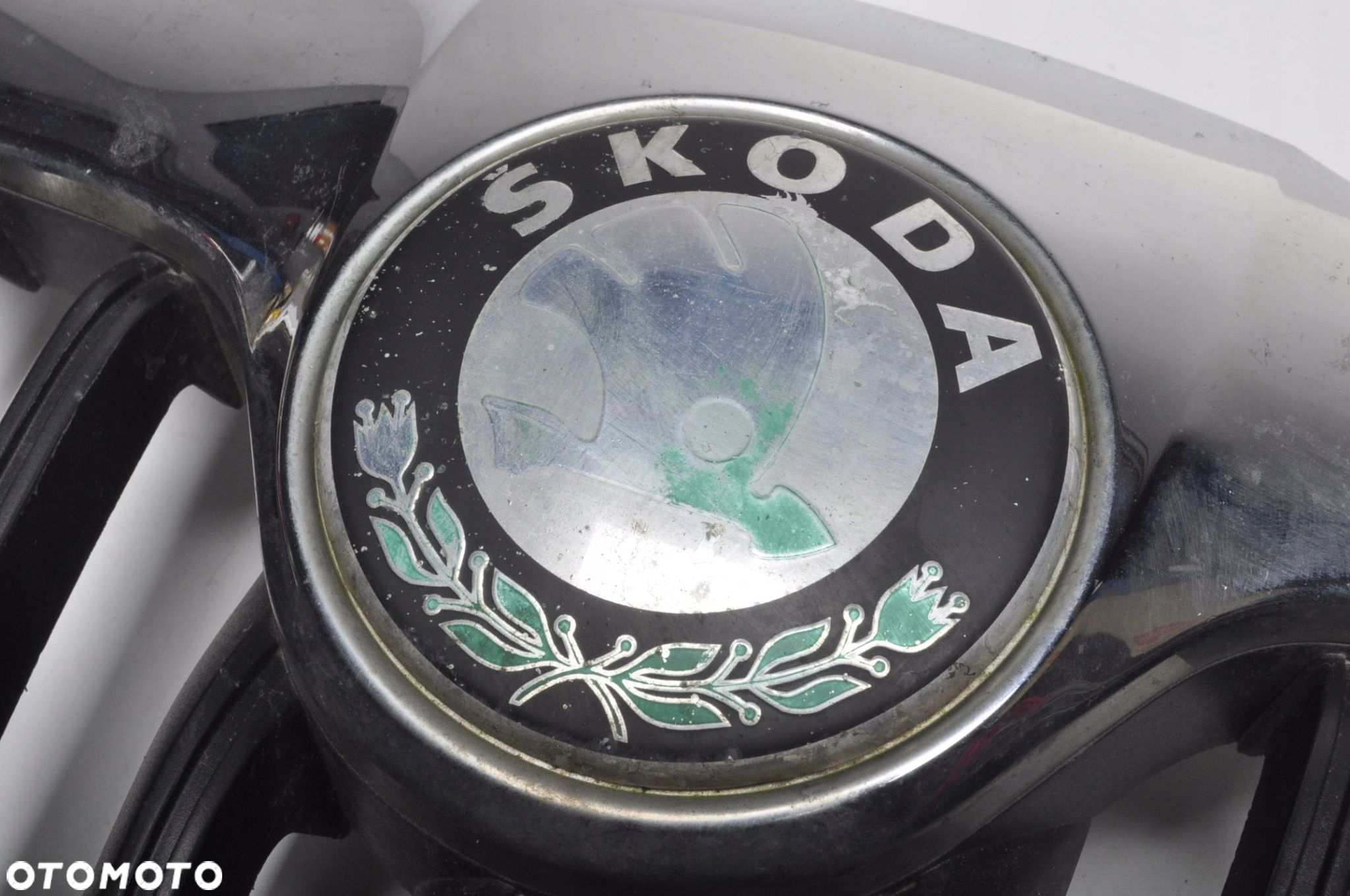 SKODA OCTAVIA II ATRAPA GRIL GRILL 1Z0853651C - 6