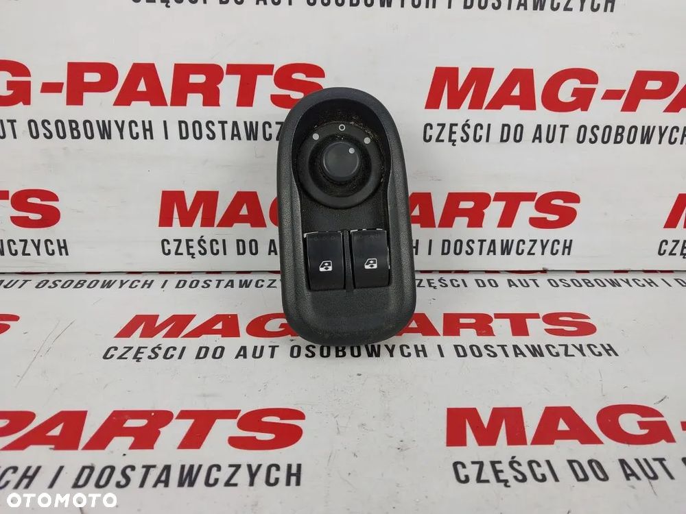Przełącznik Szyby Lewy Panel Lusterek Renault Kangoo II III 2013r Europa