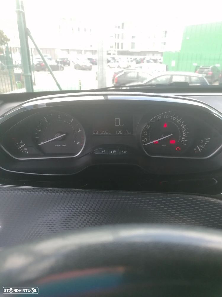Peugeot 208 1.6 BlueHDi Style - 7