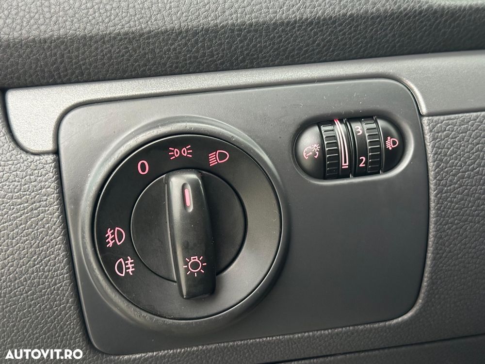 Volkswagen Jetta 1.9 TDI Comfortline - 9