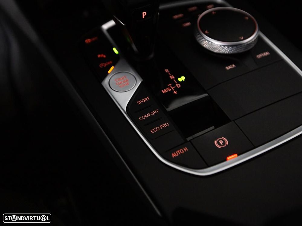 BMW 116 d Corporate Edition Auto - 30