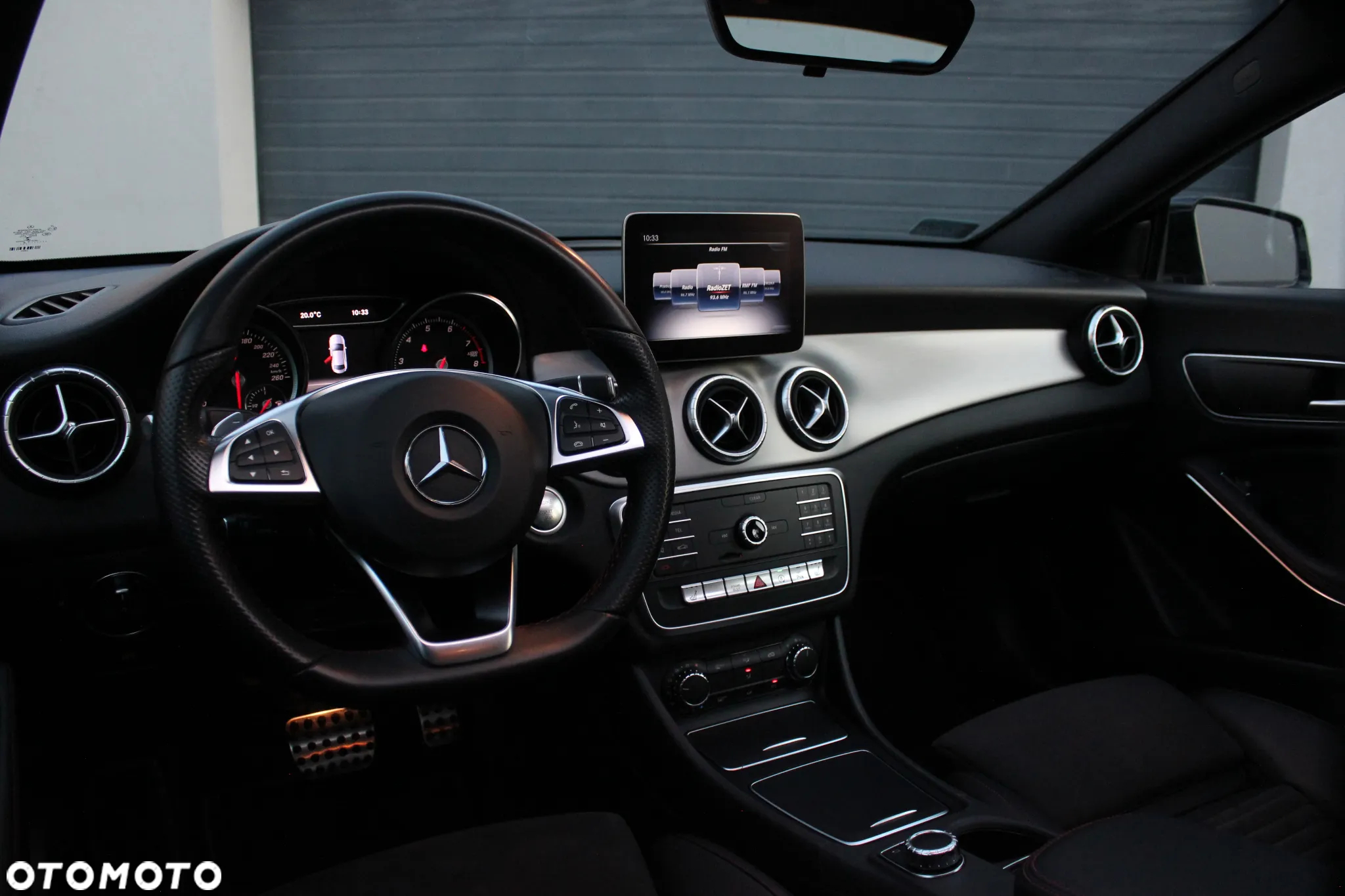 Mercedes-Benz CLA 200 7G-DCT AMG Line - 12