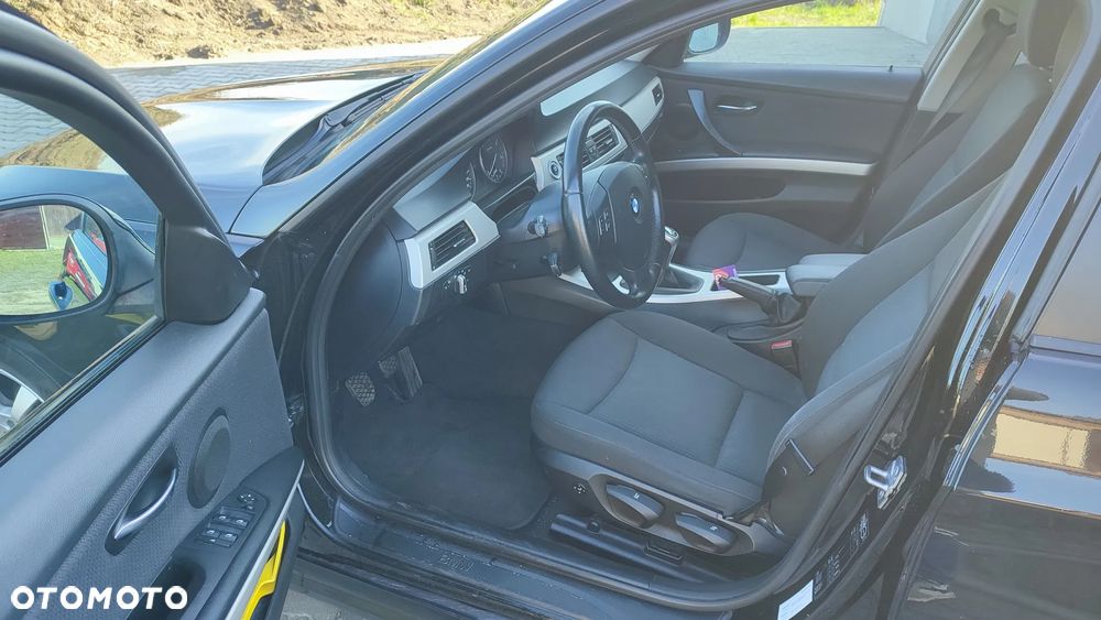 BMW Seria 3 320d - 21