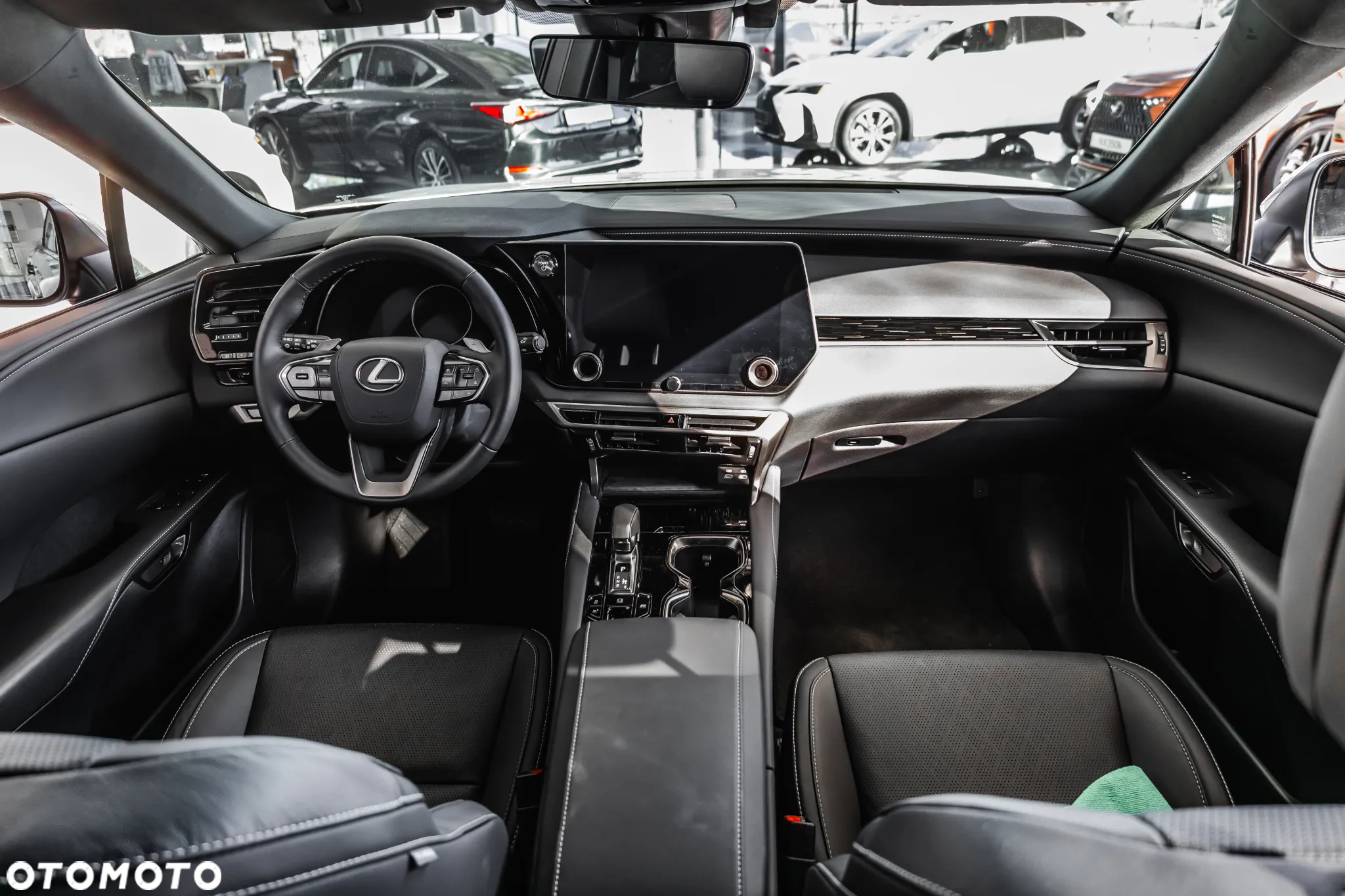 Lexus RX 350h Prestige - 32